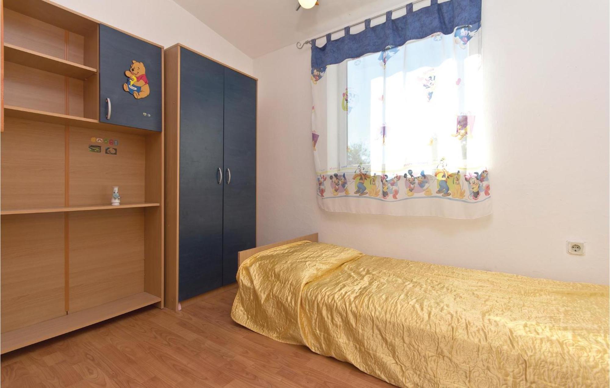 3 Bedroom Gorgeous Apartment In Marcana Экстерьер фото