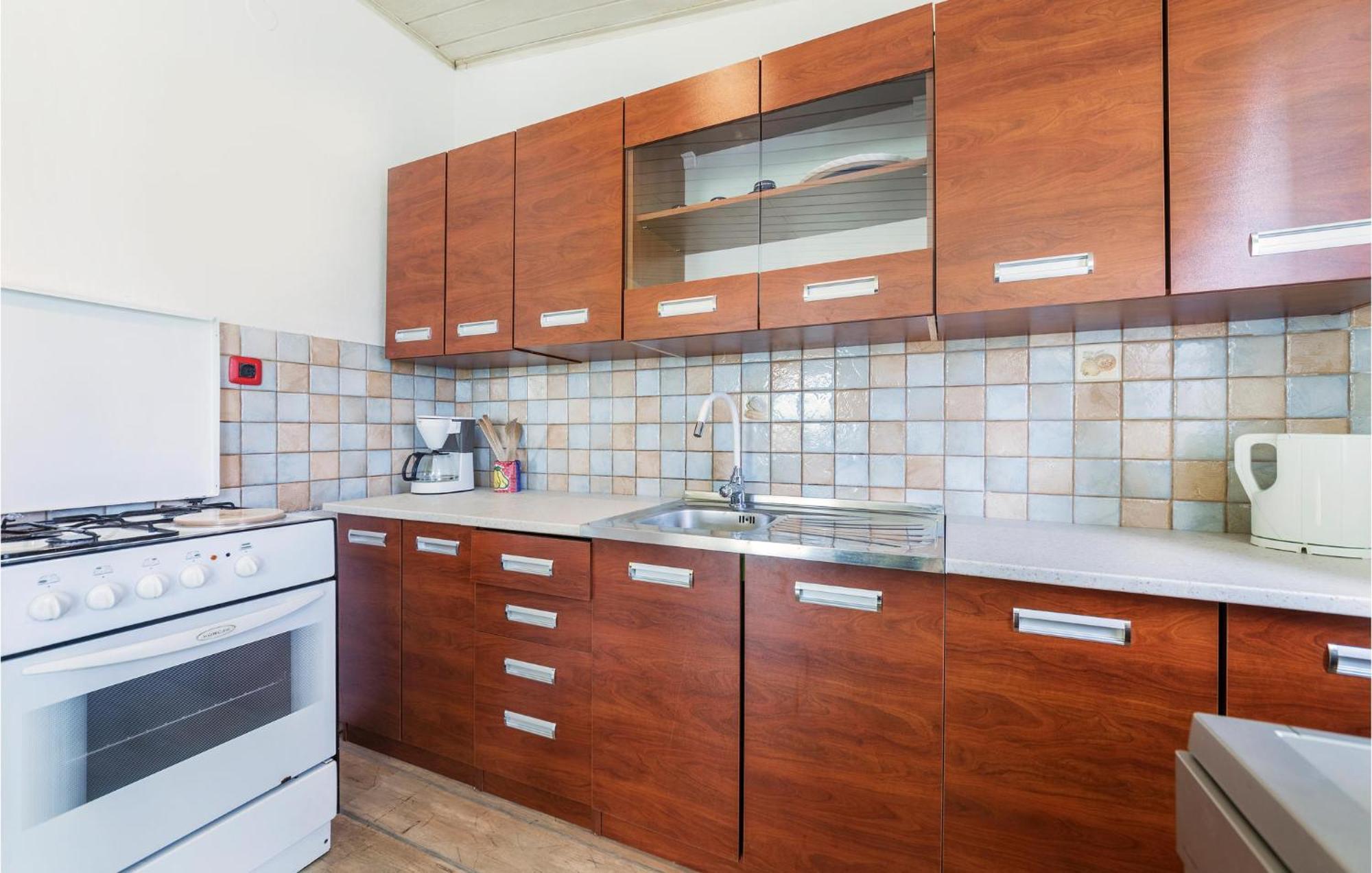 3 Bedroom Gorgeous Apartment In Marcana Экстерьер фото